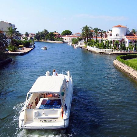 Holiday Home Requesens Canal Empuriabrava Εξωτερικό φωτογραφία