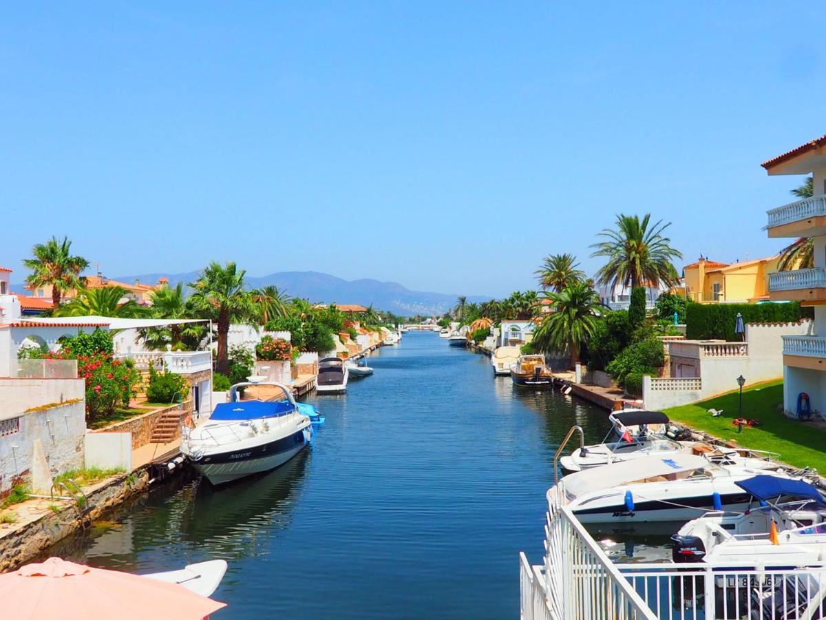 Holiday Home Requesens Canal Empuriabrava Εξωτερικό φωτογραφία