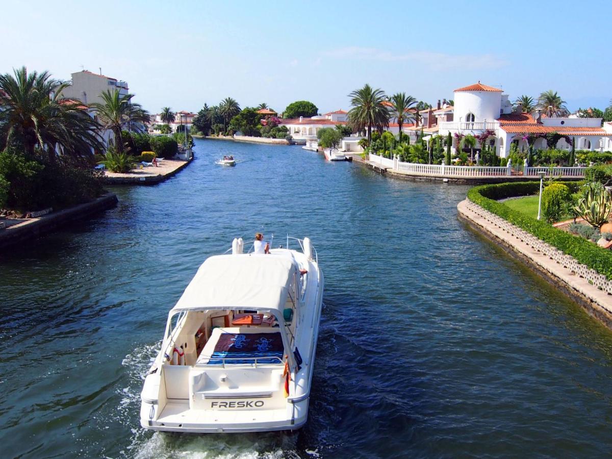 Holiday Home Requesens Canal Empuriabrava Εξωτερικό φωτογραφία